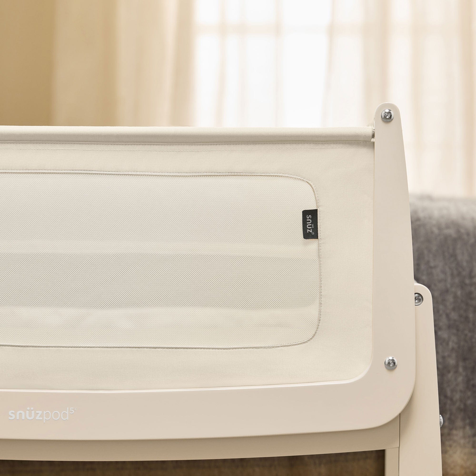 SnüzPod 5 Bedside Crib - Cashmere - Image 4