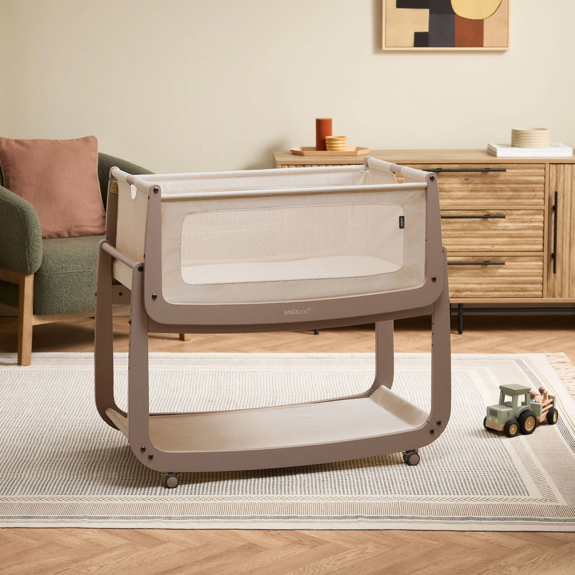 SnüzPod 5 Bedside Crib - Mocha - Image 6