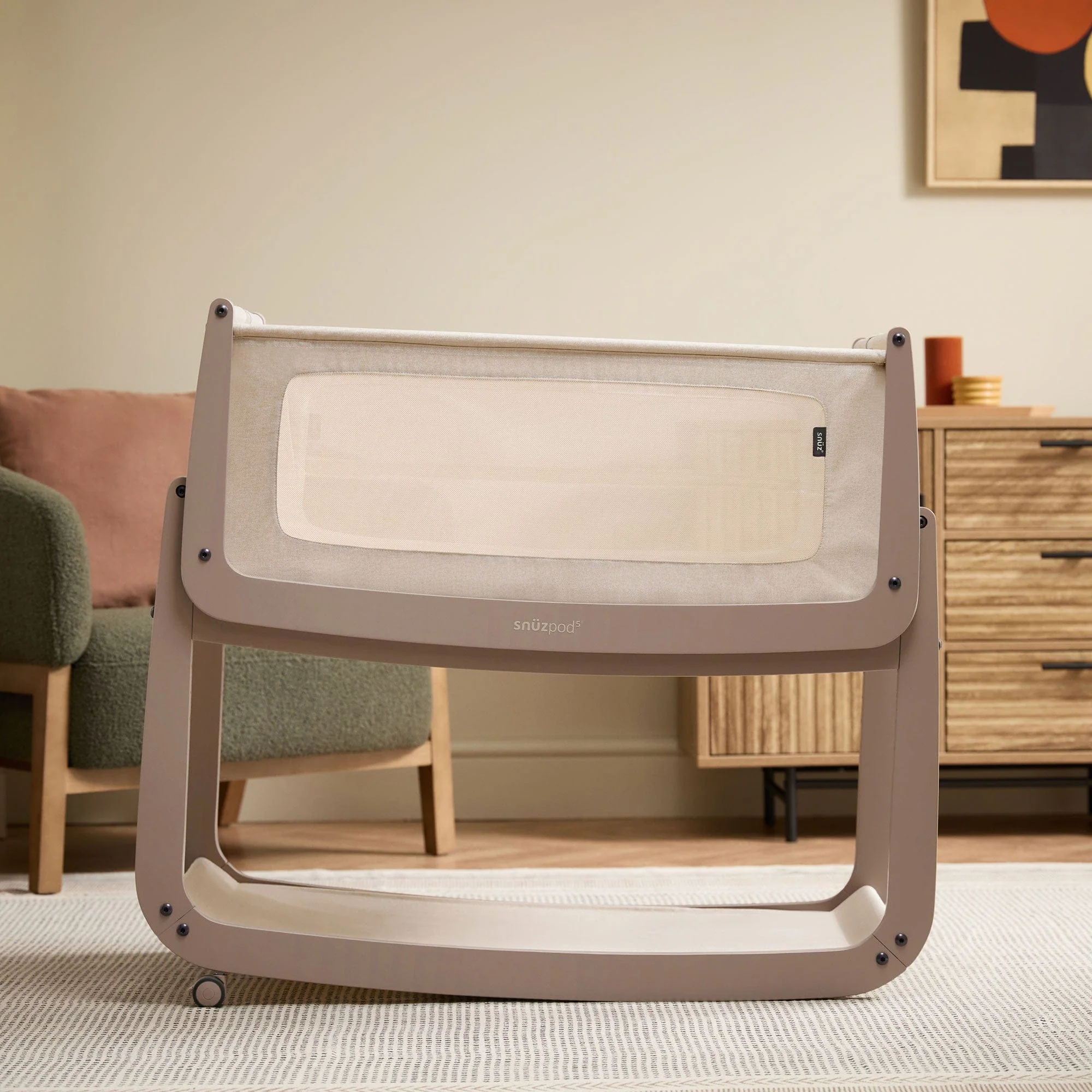SnüzPod 5 Bedside Crib - Mocha - Image 9