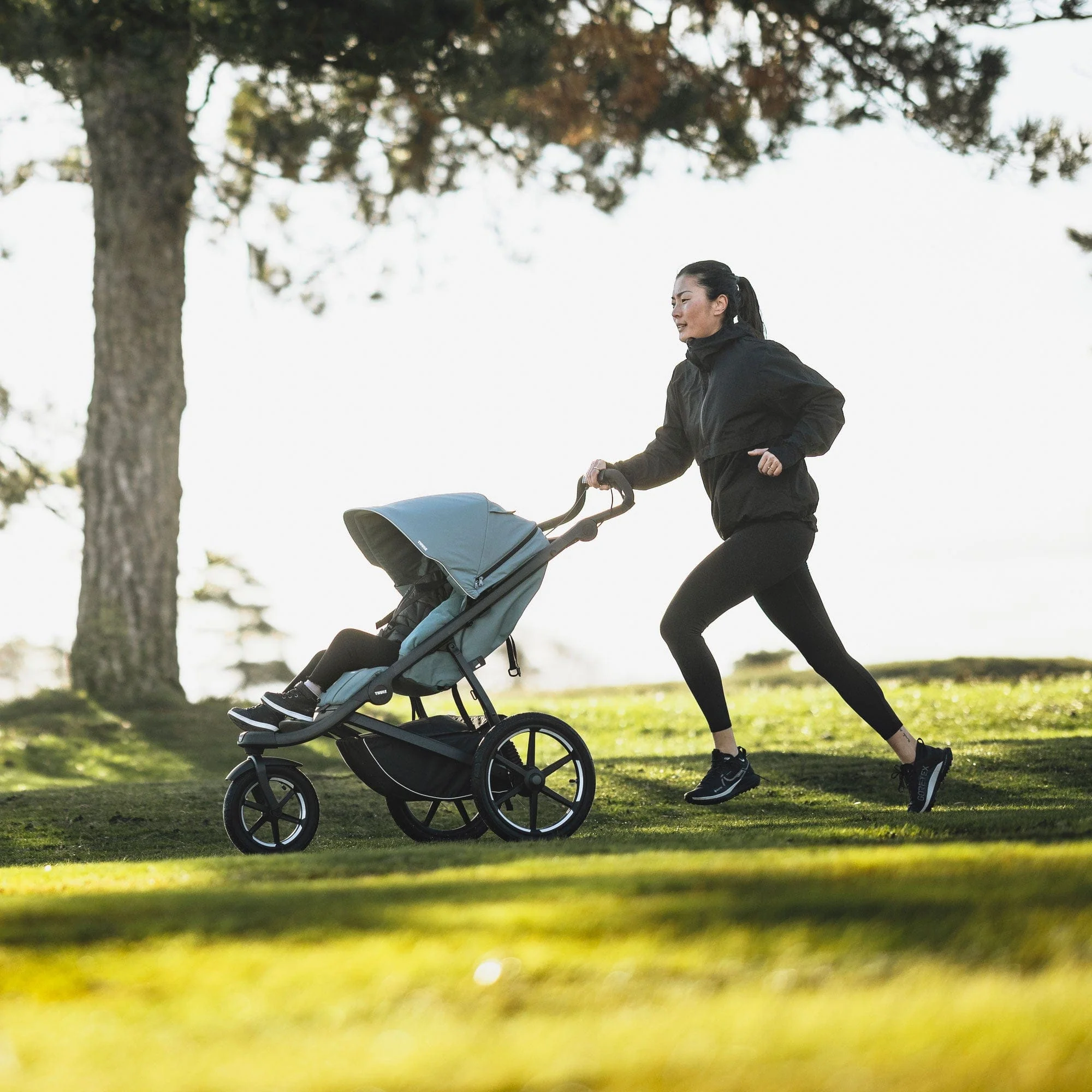 Thule Urban Glide 3 Newborn Pram Bundle (Mid-Blue) - Image 9